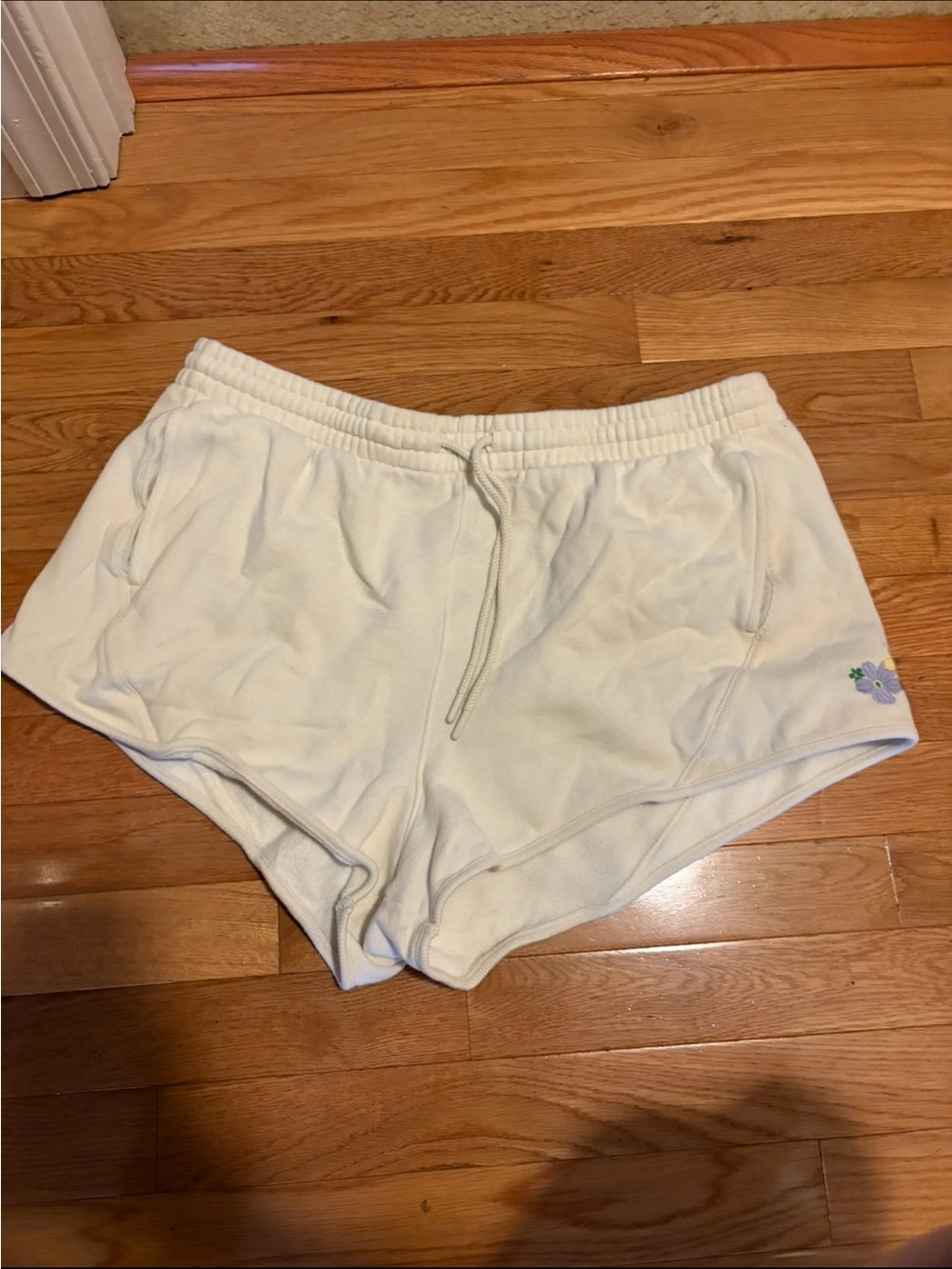 NWOT Victoria’s Secret PINK Victoria's Secret Cream Lounge Shorts w/ Flowers